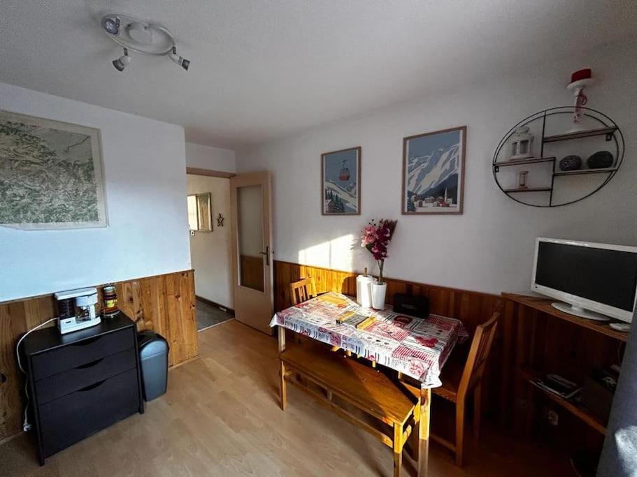Confortable Appartement, Panorama Sud, Vue Montagne Алос Екстериор снимка